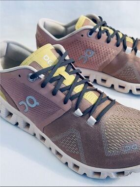 On Cloud X Mocha/Sand Running Shoes